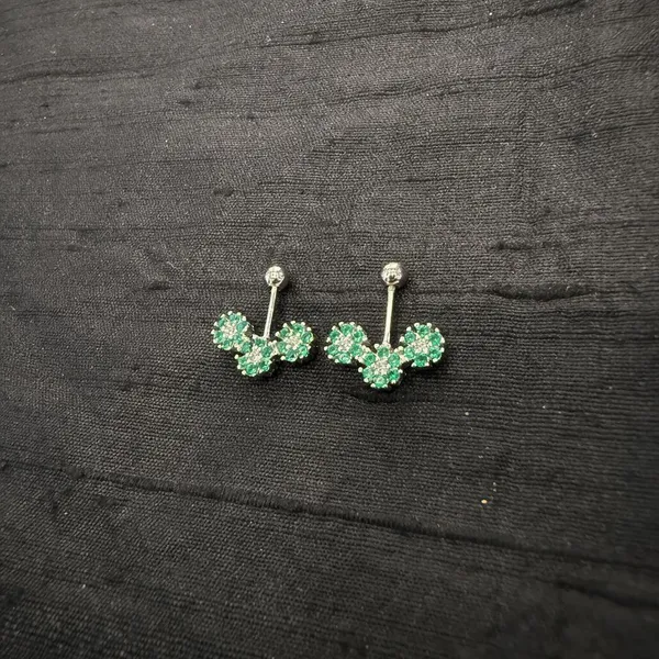 The_Tri_Flower_Sparkling_Bugadi_Earrings_Green