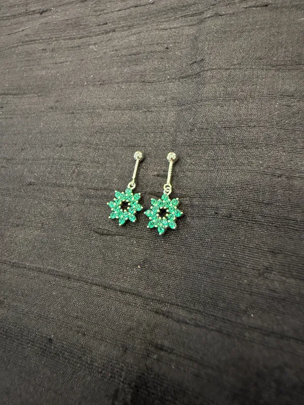 The_Bloom_925_Silver_Bugadi_Earrings_Green