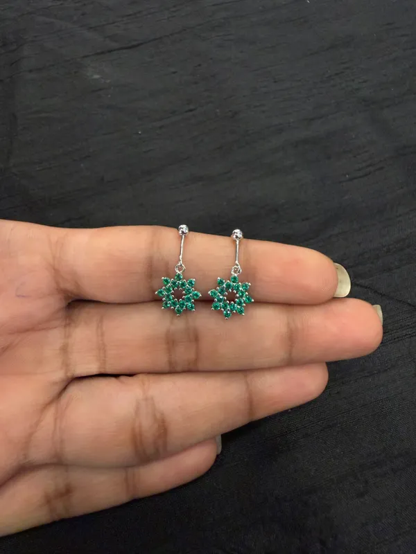 The_Bloom_925_Silver_Bugadi_Earrings_Green