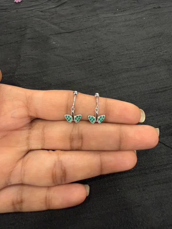 The_Butterfly_Sparkle_925_Silver_Bugadi_Earrings_Green