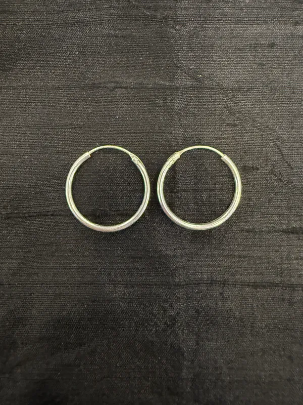 The_Must_Have_925_Silver_Hoops