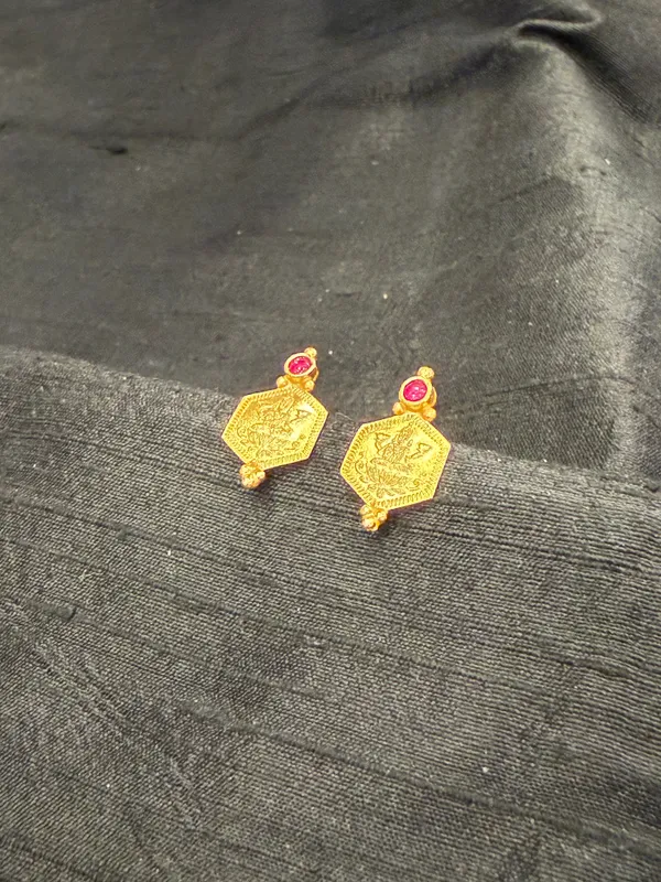 The_Navya_Lakshmi_Kasu_Kemp_Earstuds