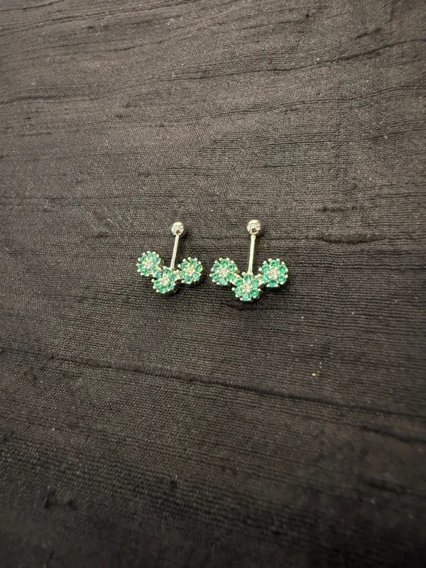 The_Tri_Flower_Sparkling_Bugadi_Earrings_Green