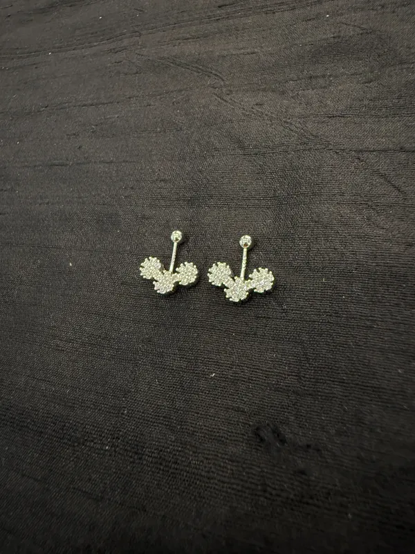 The_Tri_Flower_Sparkling_Bugadi_Earrings_White