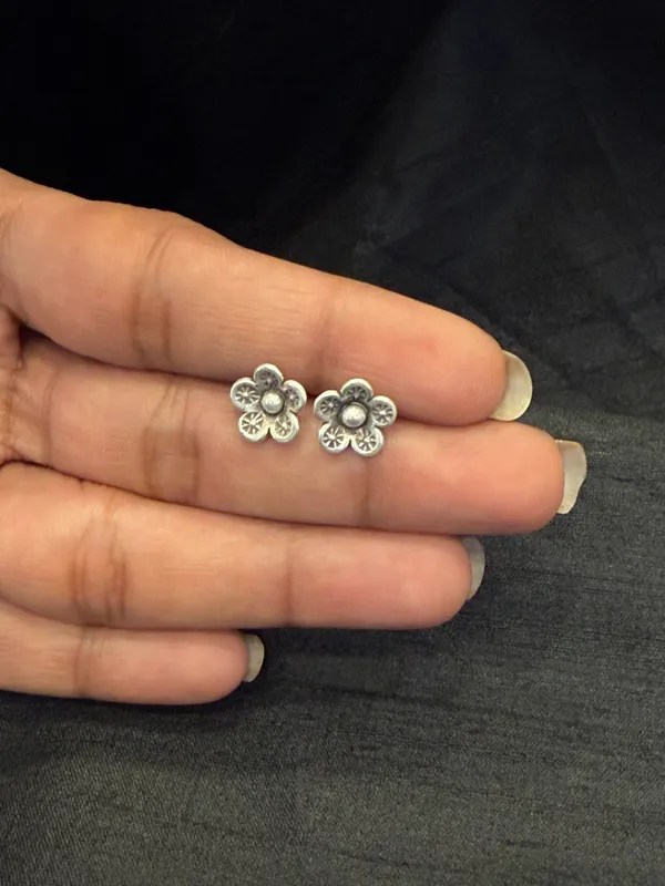 The_Wildflower_925_Silver_Ear_Studs