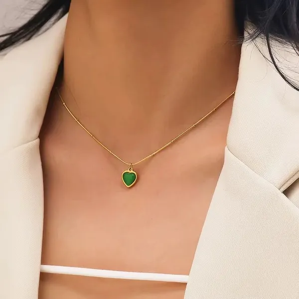 Gold_Tone_Heart_Pendant_Necklace_for_Women