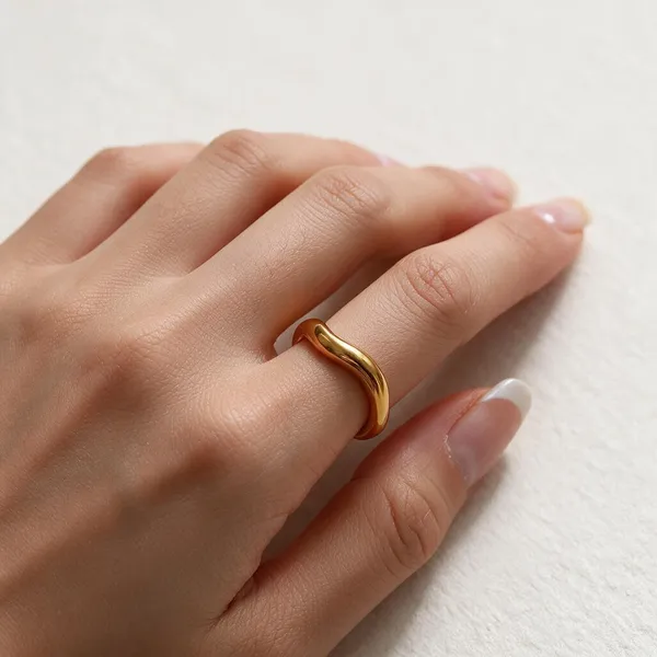 Gold_Tone_Minimalist_Ring_for_Women
