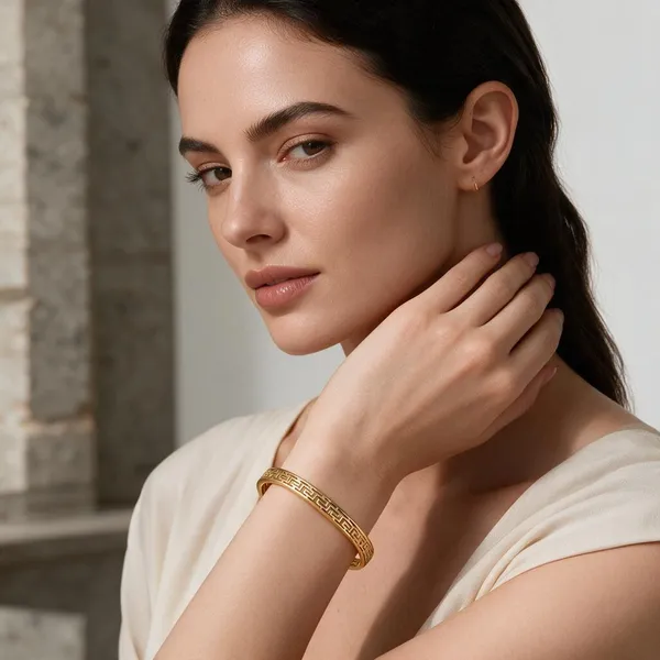 Gold-Tone_Geometric_Pattern_Bangle_for_Women