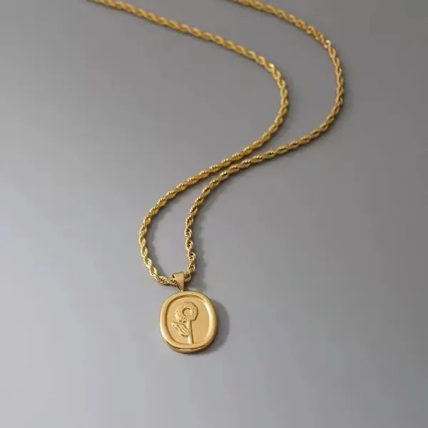 Gold_Tone_Pendant_Necklace_for_Women