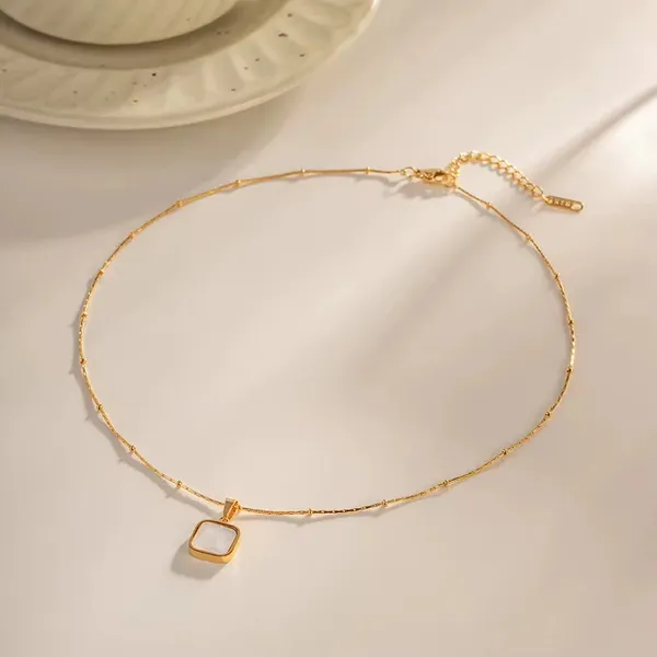 Gold_Tone_Square_Pendant_Necklace_for_Women