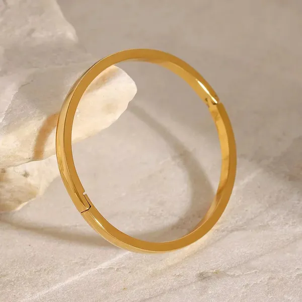 Gold_Tone_Minimal_Cuff_Bracelet_for_Women