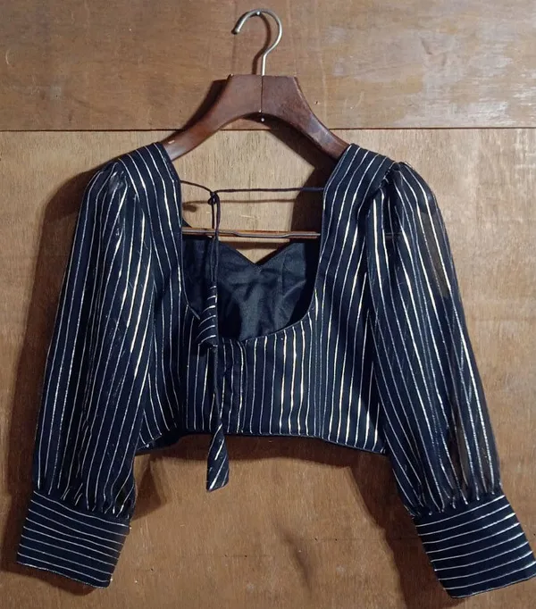 Kalapati_V-Neck_Women_Blouse_()