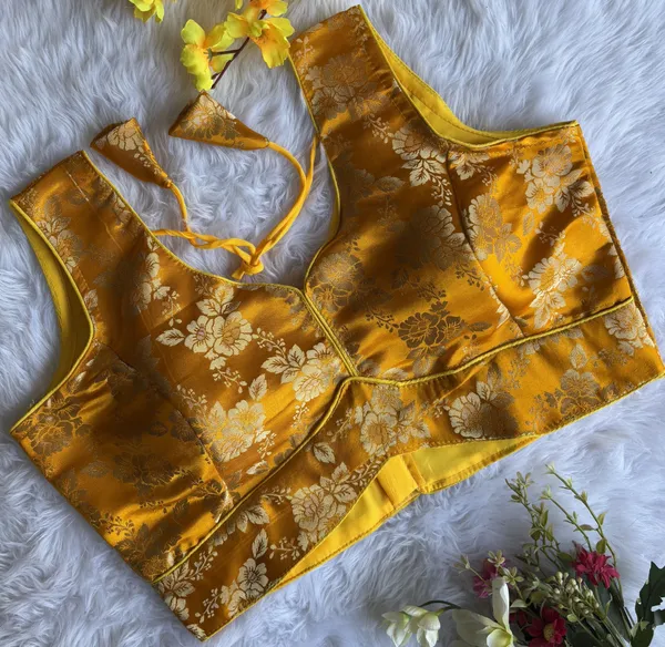 Kalapati_Sweetheart_Neck_Women_Blouse_()