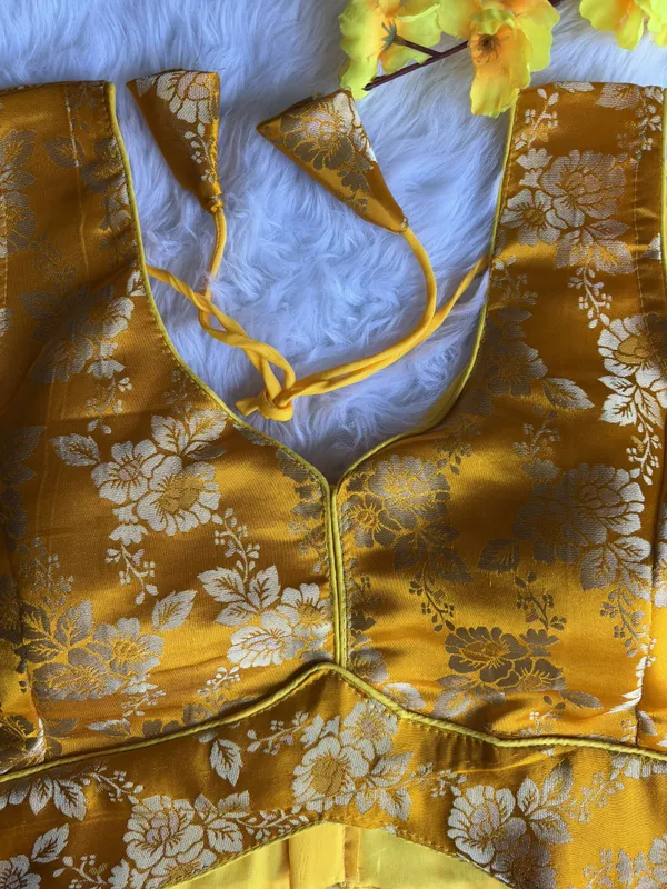 Kalapati_Sweetheart_Neck_Women_Blouse_()