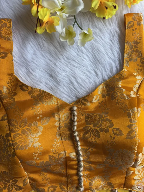 Kalapati_Sweetheart_Neck_Women_Blouse_()