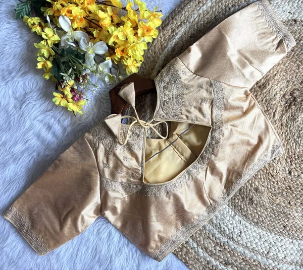 Kalapati_V-Neck_Women_Blouse_()