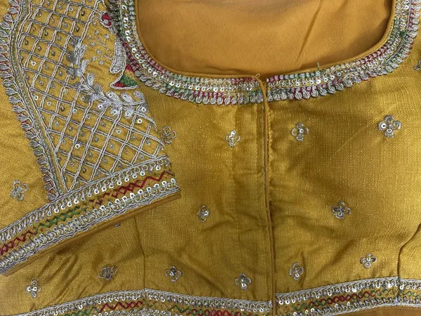 Kalapati_Round_Neck_Women_Blouse_()