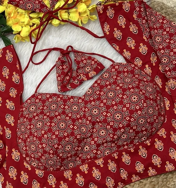 Kalapati_Sweetheart_Neck_Women_Blouse_()
