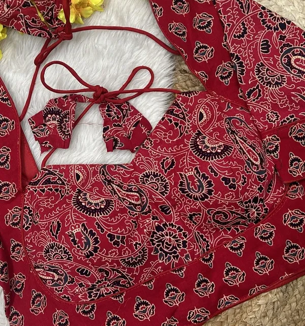 Kalapati_Halter_Neck_Women_Blouse_()