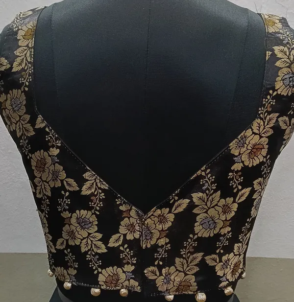 Kalapati_Sweetheart_Neck_Women_Blouse_()