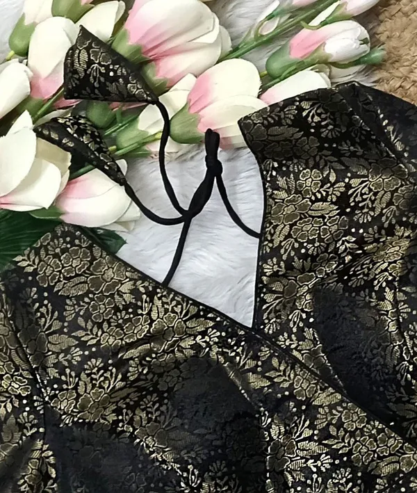 Kalapati_V-Neck_Women_Blouse_()
