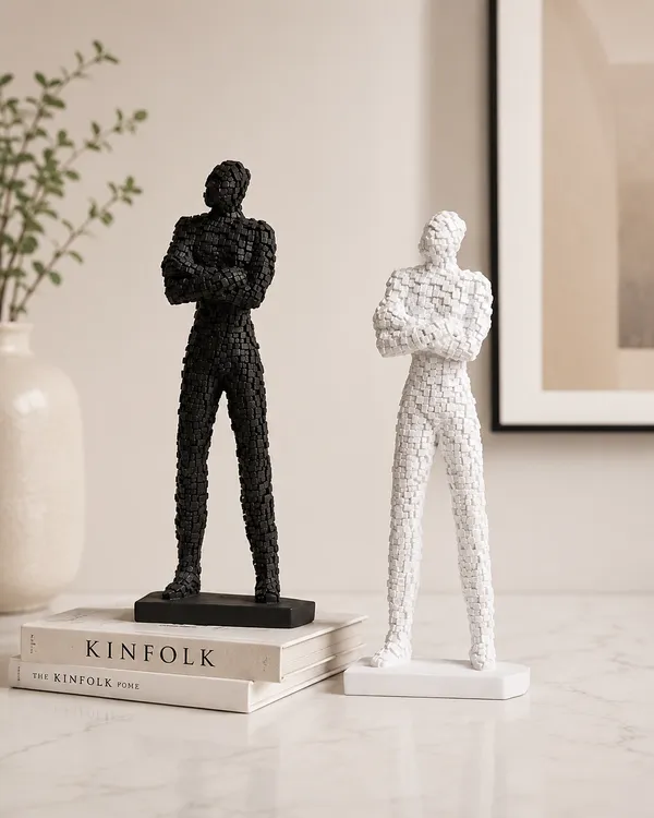 Black_&_White_Marble_Dust_X_Resin_Sculpture_For_Home_Decor
