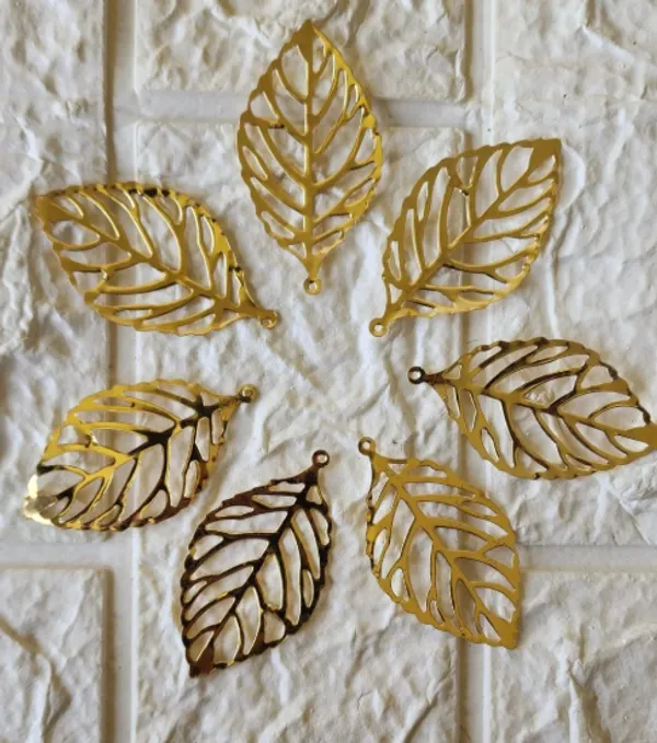 Gold_Leaf_Shaped_Metal_Charms_For_Jewellery_Making