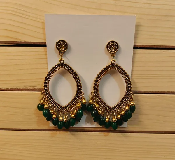 Gold_Green_Traditional_Dangler_Earrings_For_Women