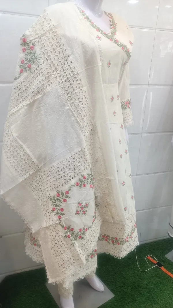 Off_White_Embroidered_Straight_Suit_Set_for_Women