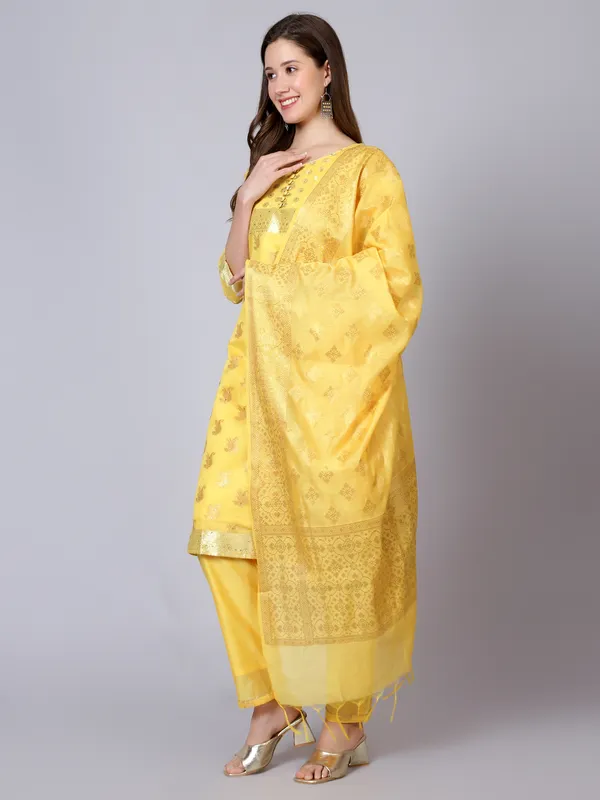 Yellow_Printed_Straight_Kurta_Pant_Set_for_Women