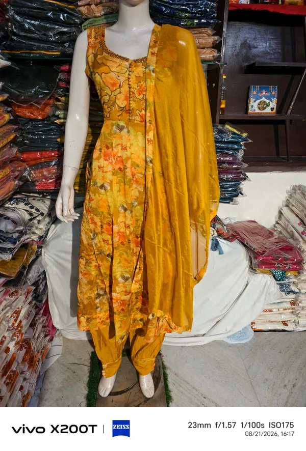 Yellow_Floral_Printed_Kurta_Set_With_Dupatta_for_Women