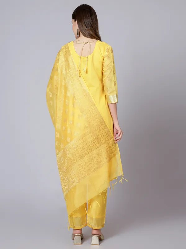 Yellow_Printed_Straight_Kurta_Pant_Set_for_Women