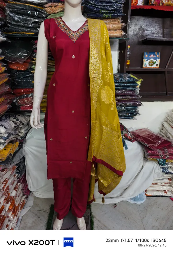 Maroon_Embroidered_Straight_Salwar_Suit_For_Women