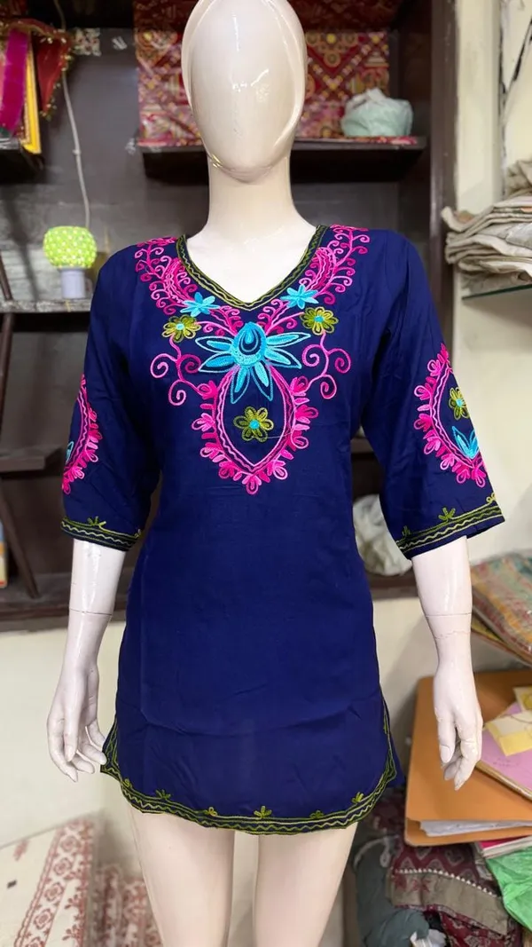 Navy_Blue_Embroidered_Straight_Kurta_for_Women