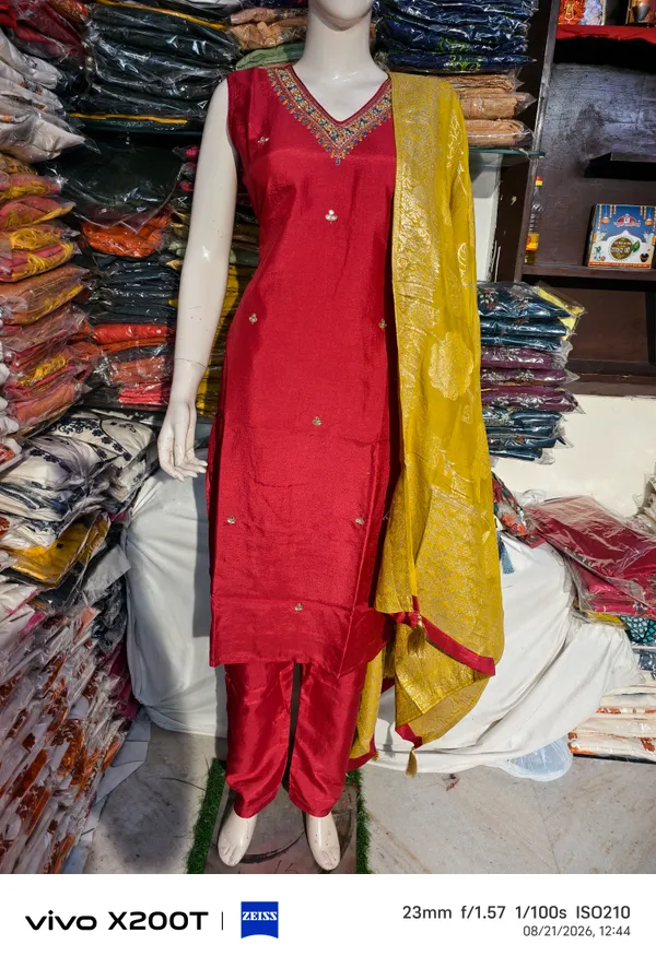 Maroon_Embroidered_Straight_Salwar_Suit_For_Women
