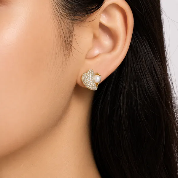 Gold_Tone_Pearl_Stud_Earrings_For_Women