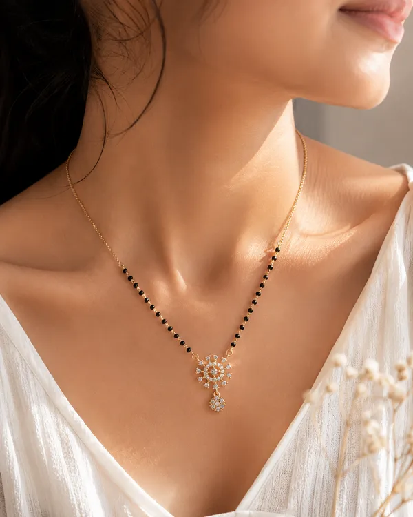 Gold_Tone_Black_Beaded_Pendant_Necklace_For_Women