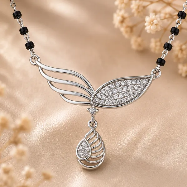 Silver_Tone_Leaf_Crystal_Pendant_Necklace_For_Women