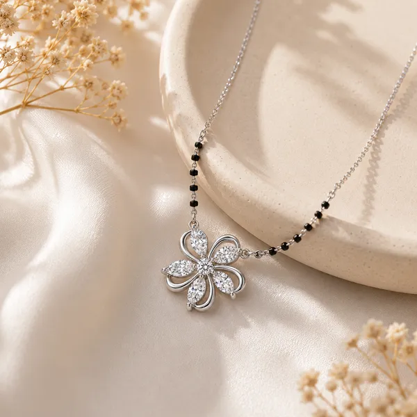 Silver_Tone_Floral_Pendant_Necklace_For_Women
