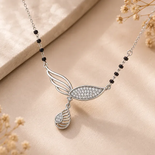 Silver_Tone_Leaf_Crystal_Pendant_Necklace_For_Women