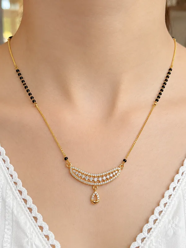 Gold_Tone_Crystal_Pendant_Mangalsutra_Necklace