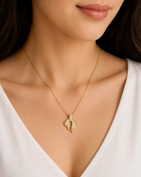 Gold-Tone_Crystal_Pendant_Necklace_For_Women