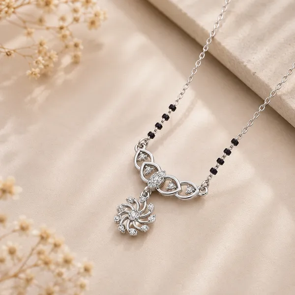 Silver-Tone_Floral_Pendant_Necklace_For_Women