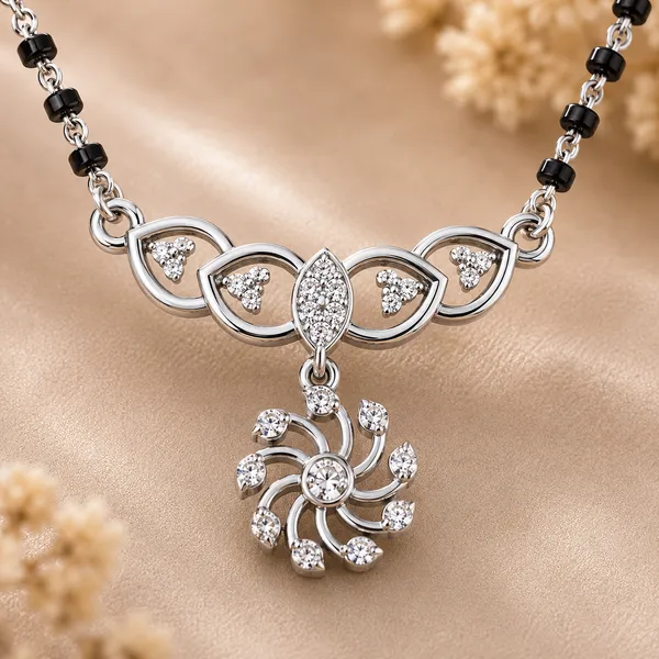 Silver-Tone_Floral_Pendant_Necklace_For_Women