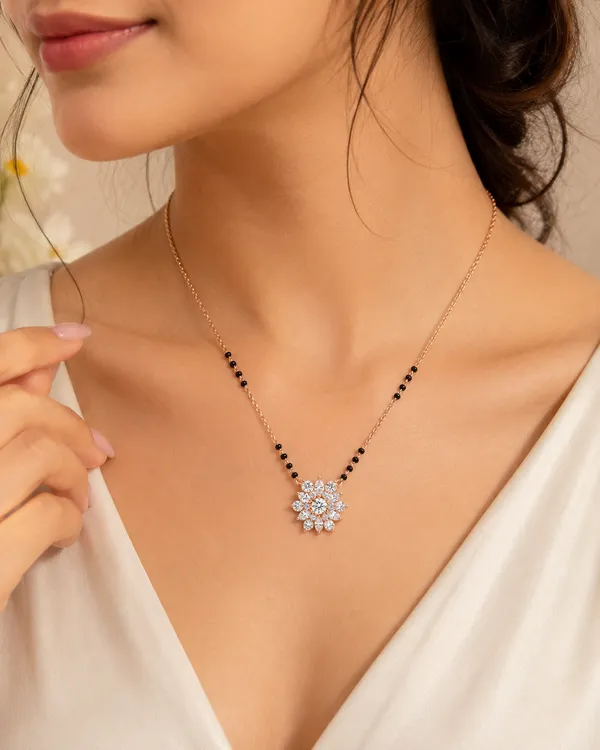 Rose_Gold_Floral_Pendant_Mangalsutra_Necklace_For_Women