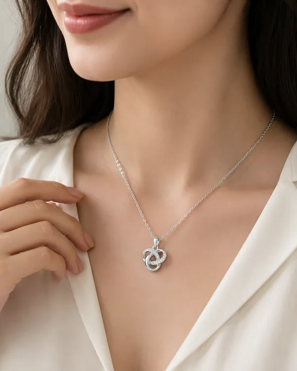 Silver-Tone_Rhinestone_Pendant_Necklace_For_Women