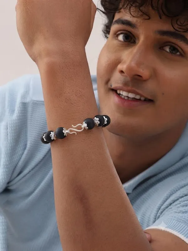 Black_Textured_Beaded_Bracelet_for_Men