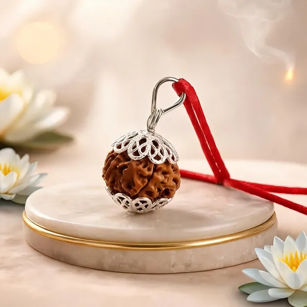 Brown_Rudraksha_Pancha_Mukhi_Devotional_Pendant_For_Unisex