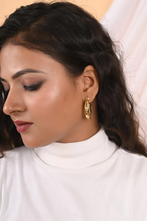 Classic_Textured_Gold_Plated_Hoop_Earrings
