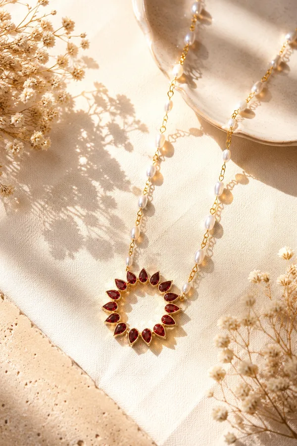 Circular_Pendent_with_Pearl_Chain